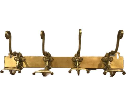 Mantles on vintage brass bar 19 th