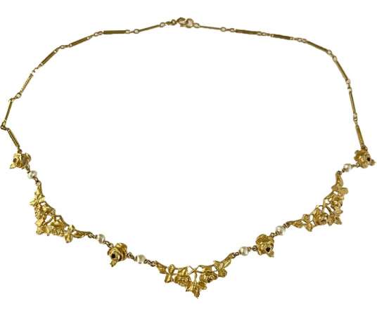 Drapery necklace in gold and fine pearls