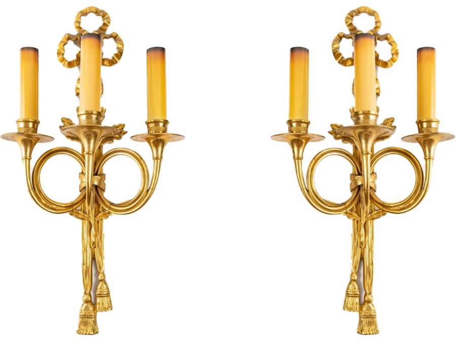 A Pair of Wall Lights in Louis XVI Style. 20th century.
