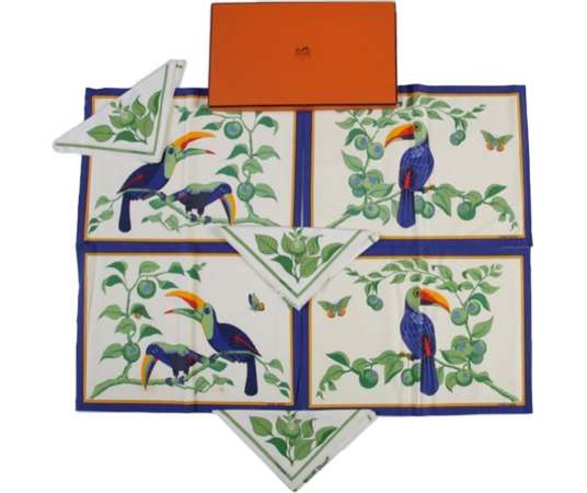 HERMÈS: "Les TOUCANS" 4 sets de table+ et 4 serviettes en coton de 20e siècle