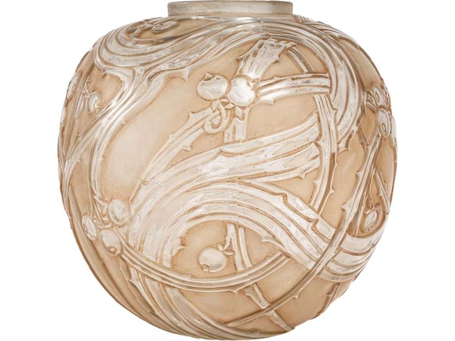 René Lalique: Vase "Baies"+ en verre de 20ème siècle