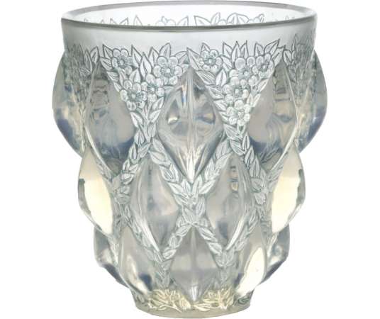 René Lalique: Vase «Rampillon»+ en verre opalescent de 20ème siècle