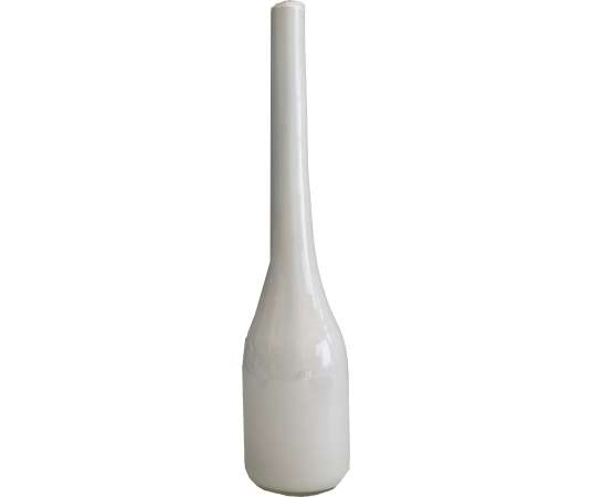 Vase en verre opalin blanc du 20eme siècle