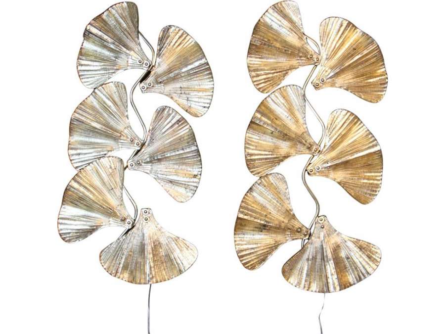 Pair of Golden Gingko leaf sconces in Murano glass in the Tommaso Barbi style