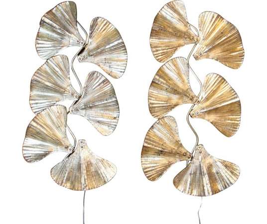 Pair of Golden Gingko leaf sconces in Murano glass in the Tommaso Barbi style