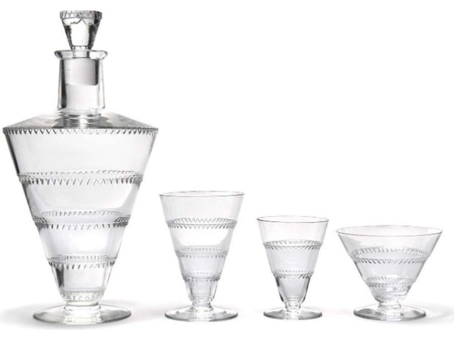 Lalique France : Glass Service "Vouvray" 1932 - wine glasses, old glass services