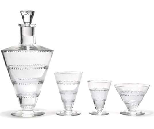 Lalique France : Glass Service "Vouvray" 1932 - wine glasses, old glass services