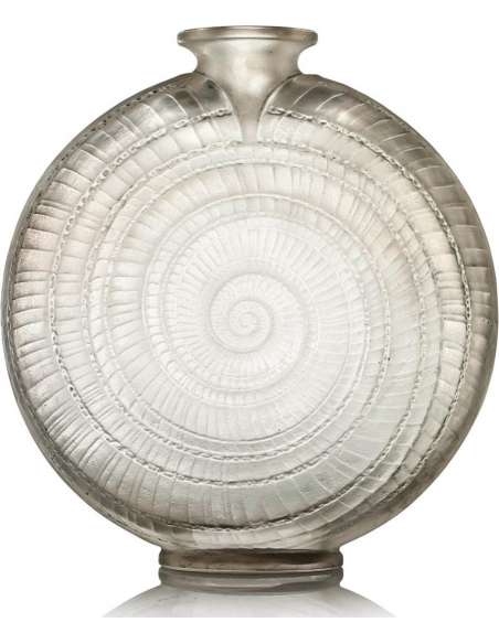 Vase Escargot En Verre Soufflé-moulé, Signé R Lalique - vases et objets en verre-Bozaart