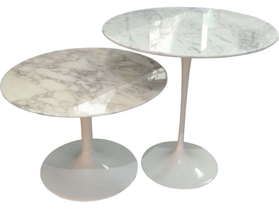 Eero Saarinen & Knoll, guéridons "tulipe" en marbre / tables gigogne - guéridons