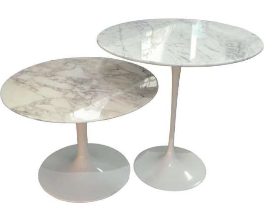 Eero Saarinen & Knoll, guéridons "tulipe" en marbre / tables gigogne - guéridons