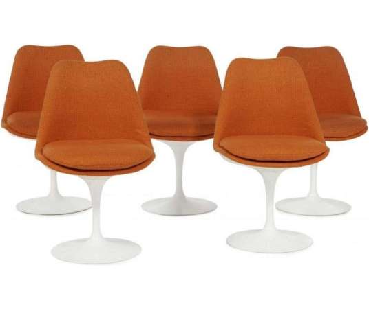 Eero SAARINEN (1910-1961) Suite de cinq chaises «Tulipe» - Sièges Design