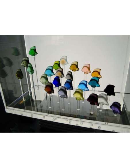 Lalique - 24 Poissons Dans Un Aquarium Avec Tiges Lumineuses - vases et objets en verre-Bozaart