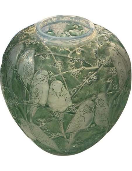 René Lalique (1860-1945) Vase "Perruches" Patiné Vert - vases et objets en verre-Bozaart