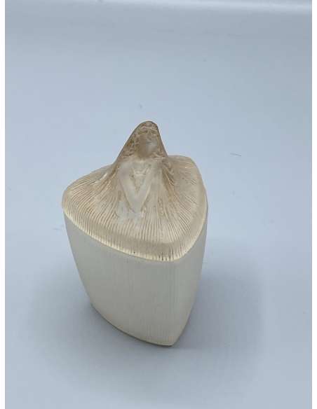RenÉ Lalique : Coty, Pour Coty, 1912 Pot Triangulaire à Onguent - vases et objets en verre-Bozaart