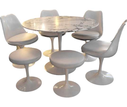 Knoll And Eero Saarinen: Dining table and 4 chairs - Dining Tables