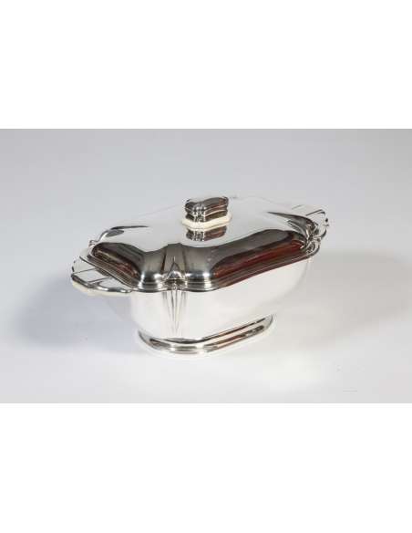 Centerpiece in the shape of a soup tureen in solid silver - Art Deco style - 20th century - Goldsmith R. Ruys --Bozaart