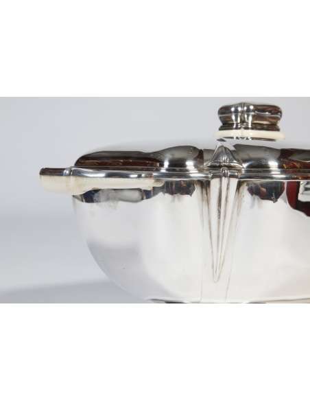 Centerpiece in the shape of a soup tureen in solid silver - Art Deco style - 20th century - Goldsmith R. Ruys --Bozaart