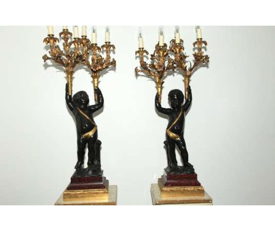 Paire De Torchères En Bronze Doré Et Patine Brune d'Origine d'époque 19ème - Chandeliers-Candélabres
