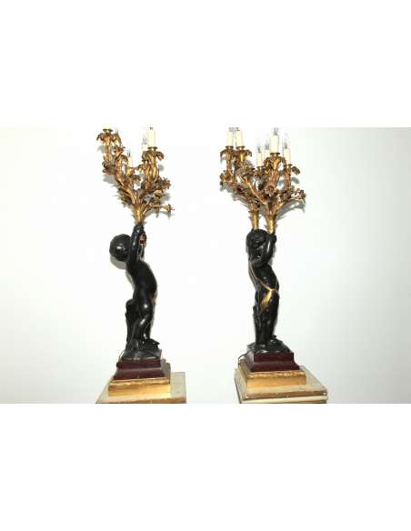 Paire De Torchères En Bronze Doré Et Patine Brune d'Origine d'époque 19ème - Chandeliers-Candélabres-Bozaart