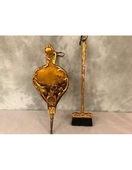 Delightful Fireplace Set With A Large Bellows And A Matching 19th Century Broom - chenets, fireplace accessories-Bozaart