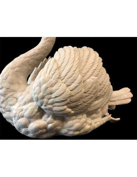 Large Swan In Biscuit Porcelain From The 19th Century (Large Cache- Pot) - Groups,figurines porcelain biscuits-Bozaart