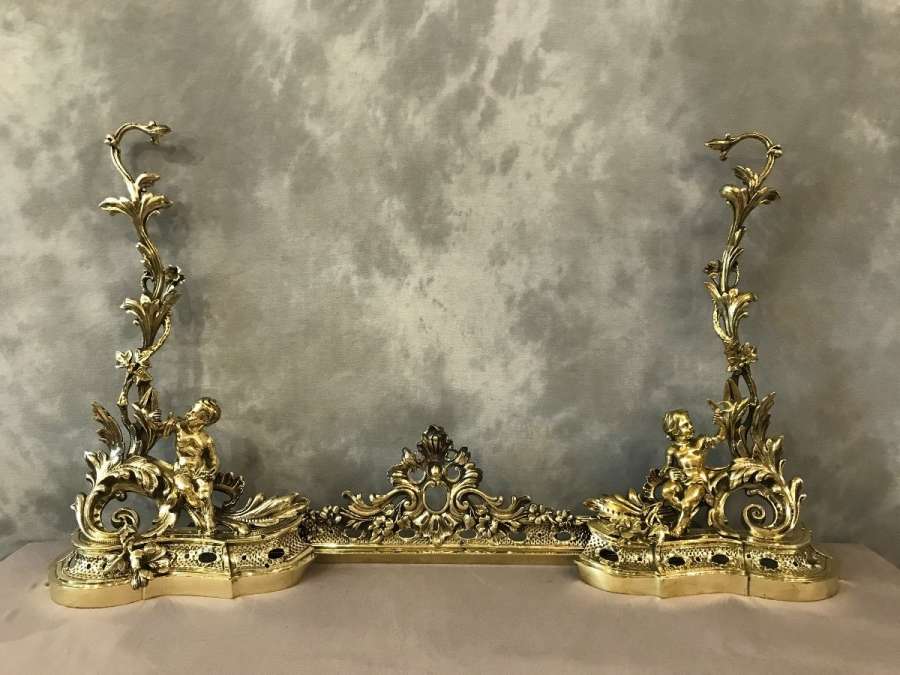 Bronze Hearth Bar Decorated With Loves From The 19th Napoleon III Period