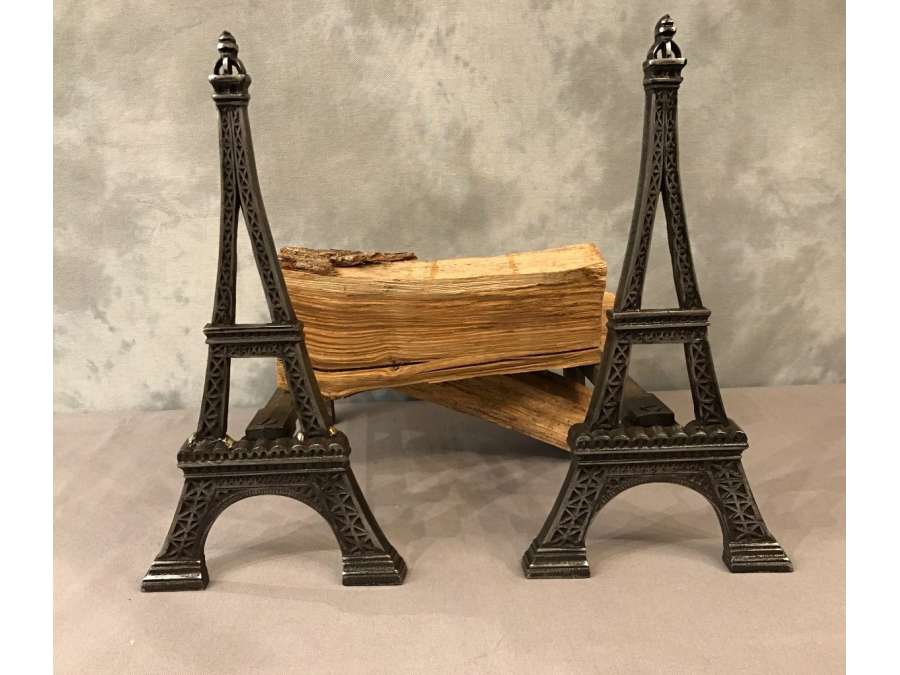 Chenets Ancien En Fonte poli Représentant La Tour Eiffel Vers 1900