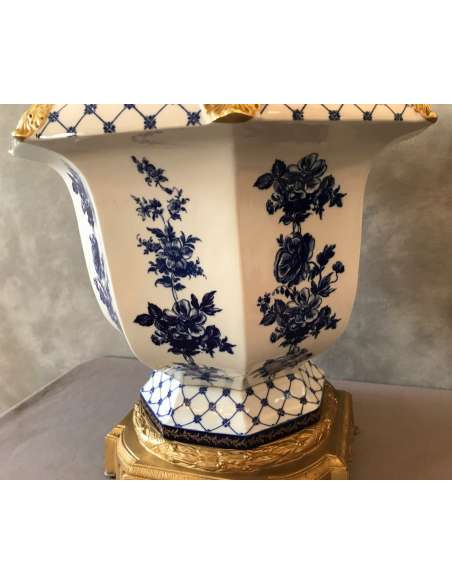 Large Porcelain And Bronze Pot Holder From The Late 19th Century - planters, pot holders-Bozaart