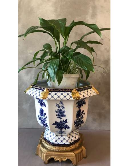 Large Porcelain And Bronze Pot Holder From The Late 19th Century - planters, pot holders-Bozaart
