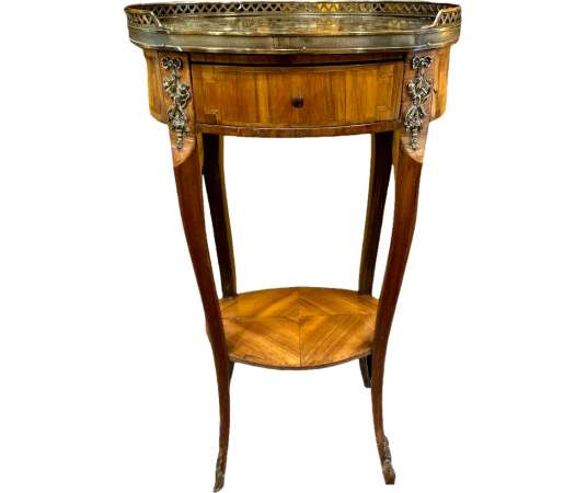 Marquetry Living Room Table. Transition Style. Louis XV-Louis XVI. XIXth Century period - living room tables, chiffoniers