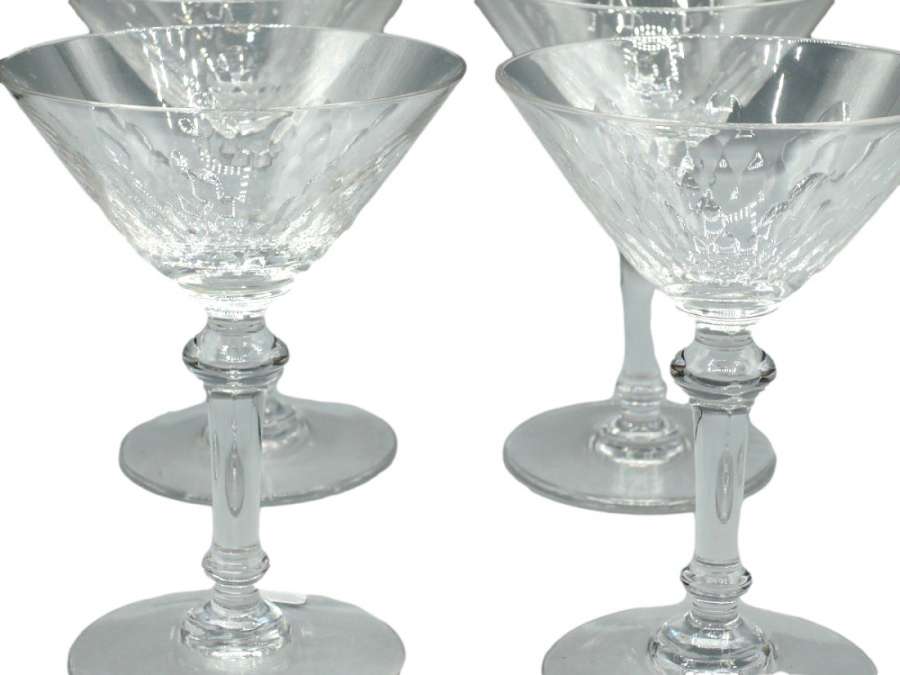 Baccarat: Quatre coupes à champagne +modèle champigny de 20eme siècle