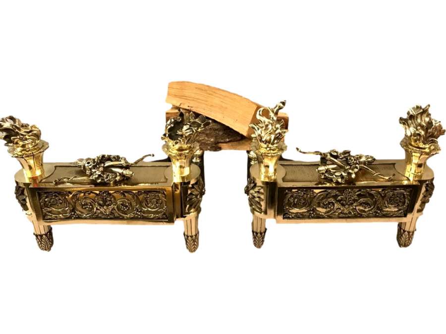 Paire De Chenets Anciens En Bronze Poli D’époque 18 ème Louis XVI Aux Carquois Et Arcs - chenets, accessoires de cheminée