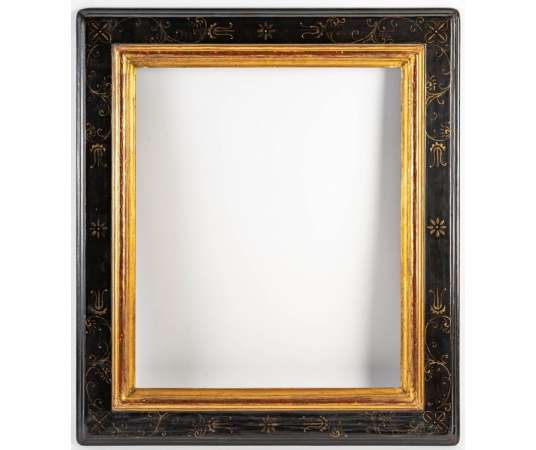 Renaissance style blackened wooden frame - 10 Figure format - old frames
