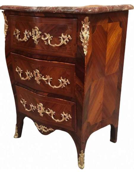 Small Three-sided Curved Parisian Chest of Drawers from the Louis XV Antoine Gosselin period - Dressers-Bozaart
