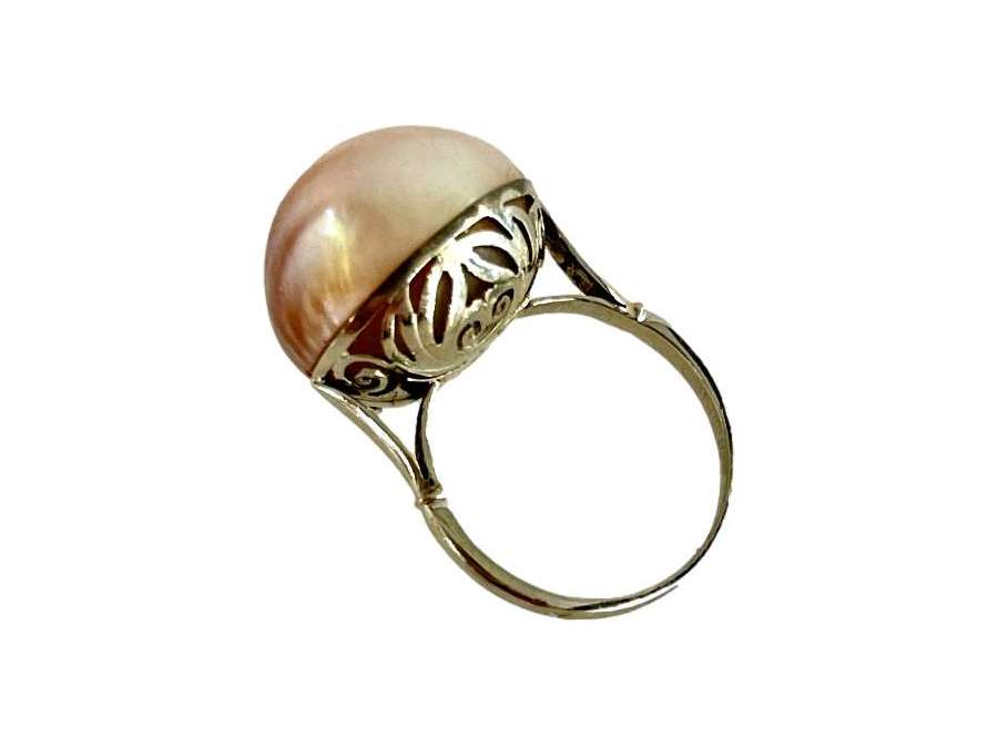 Bague Art-déco, Ornée d'Une Perle Mabé