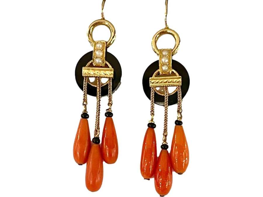 Pendants d'Oreilles En Or, Onyx Et Corail - Boucles d'oreille