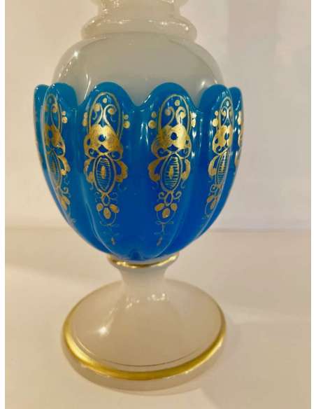 St Louis, White And Blue Opaline Vase - Opalines, enameled glasses-Bozaart