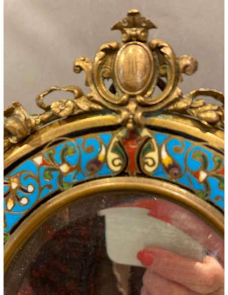 Ravissant Miroir Aux Putti En émail Cloisonné Et Bronze Argenté - miroirs-Bozaart