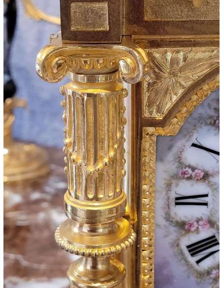 Pendulum Sevres Plates And Gilded Bronze With The Theme Of Love - antique Clocks-Bozaart