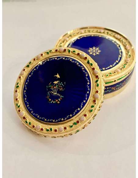 Round Gold And Enamel Box - boxes, cases, necessities, boxes-Bozaart