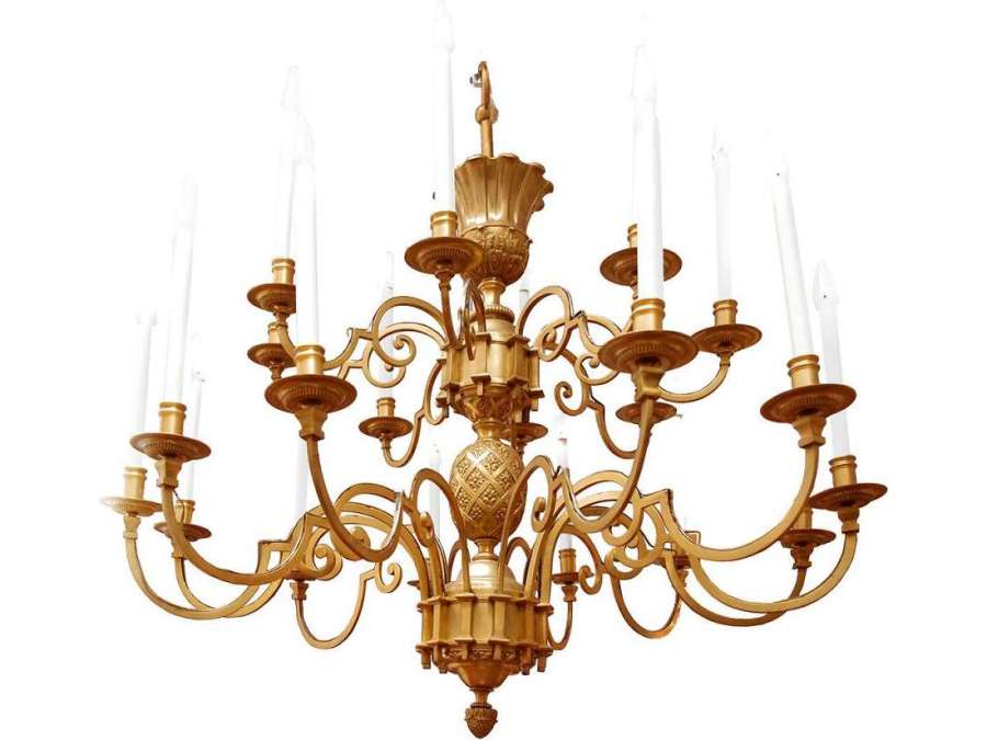 Maison Delisle, Large bronze chandelier from the 20th century. 1970's