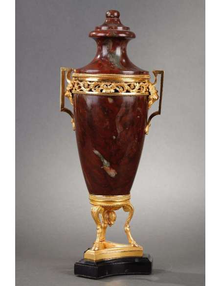 Neo-classical perfume burner morello cherry marble and gilded bronze - Objets d'art-Bozaart