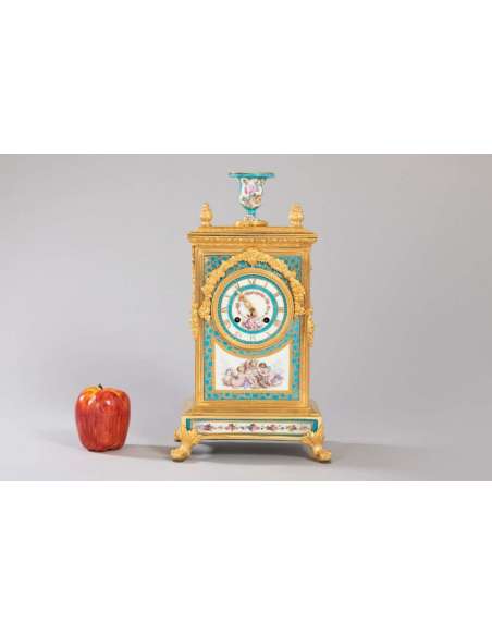 Louis XVI Terminal Clock In Gilded Mercury Bronze And Sevres Porcelain - antique Clocks-Bozaart