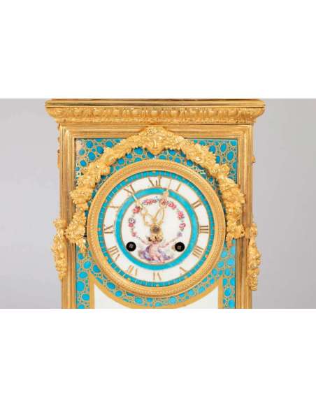 Louis XVI Terminal Clock In Gilded Mercury Bronze And Sevres Porcelain - antique Clocks-Bozaart