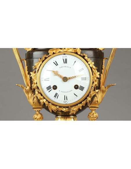Vintage clock L XVI, Gilded And Patinated Bronze - antique clocks-Bozaart
