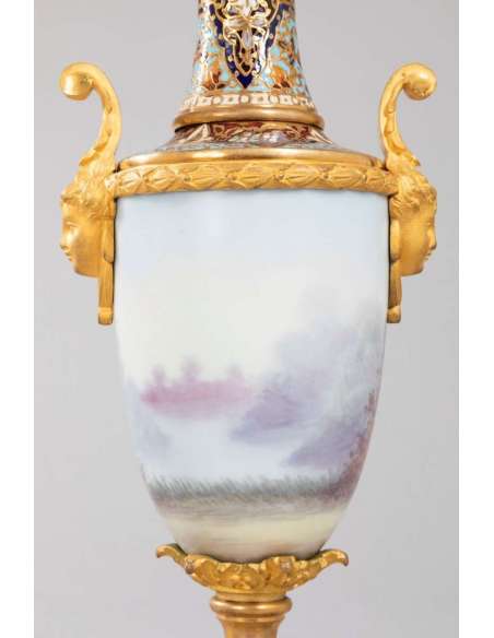 Vase With Enameled Porcelain Neck, Gilded Bronze, Cloisonne Enamel. - Objects, decoration, porcelain vases-Bozaart