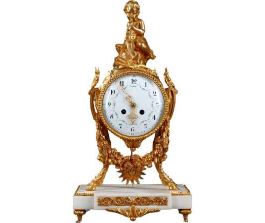 Une Pendule Louis XVI En Marbre Blanc Et Bronze Doré. - pendules anciennes