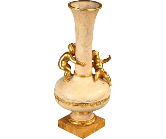 Marble And Gilded Bronze Vase With Putti - Objets d'art