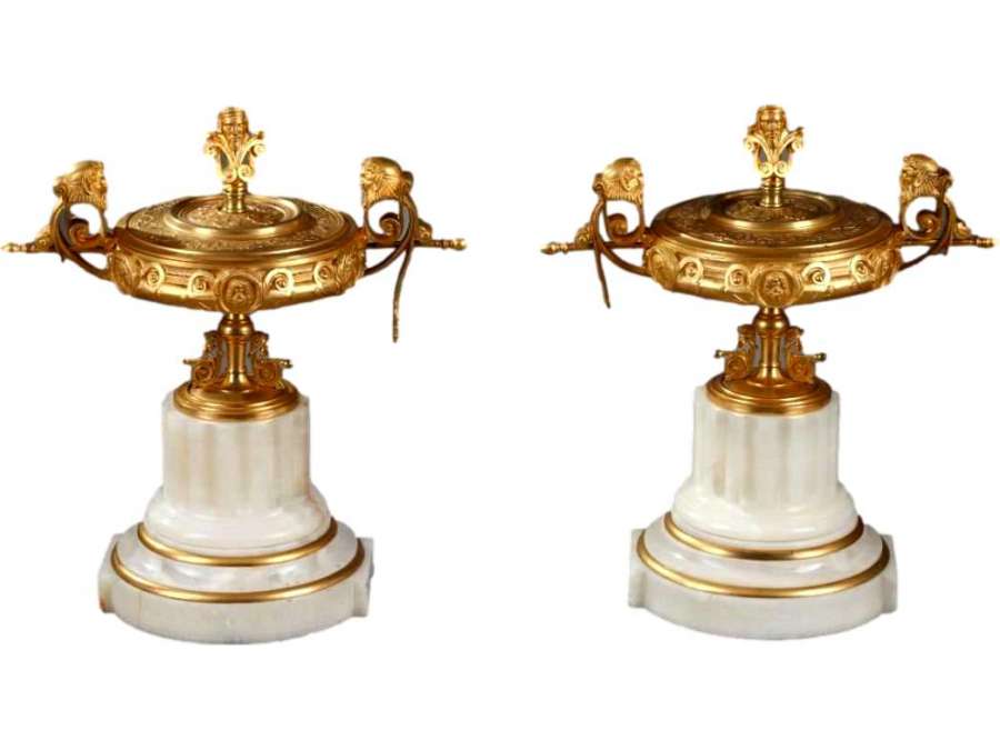 Pair Of Neo-byzantine Covered Cassolettes In Gilded Bronze And Onyx.