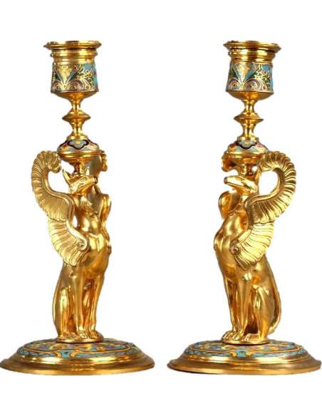 Candlesticks With Winged Griffins F.barbedienne In Cloisonné And Gilded Bronze - Candlesticks - Torches-Bozaart